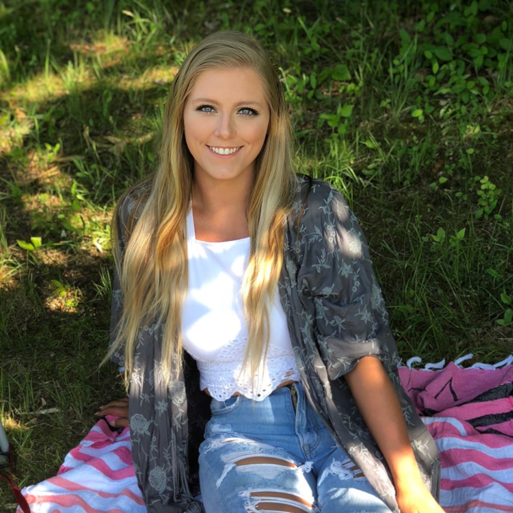 Meet your Posher, Natalie